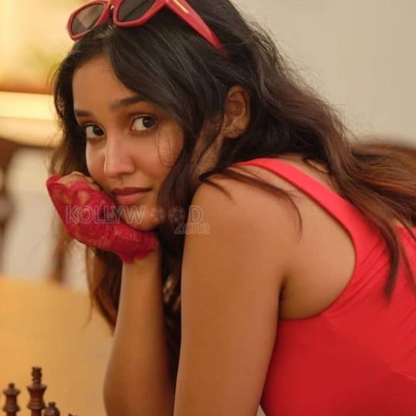 Anikha Surendran