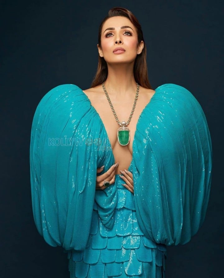 Hot Momma Malaika Arora in a Big Blue Dress Photos 02