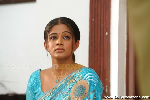 Hot Priyamani Pictures