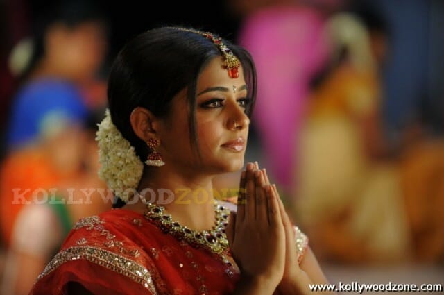 Hot Priyamani Pictures