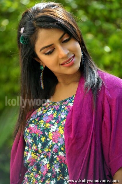 Hot Sexy Amala Paul Stills
