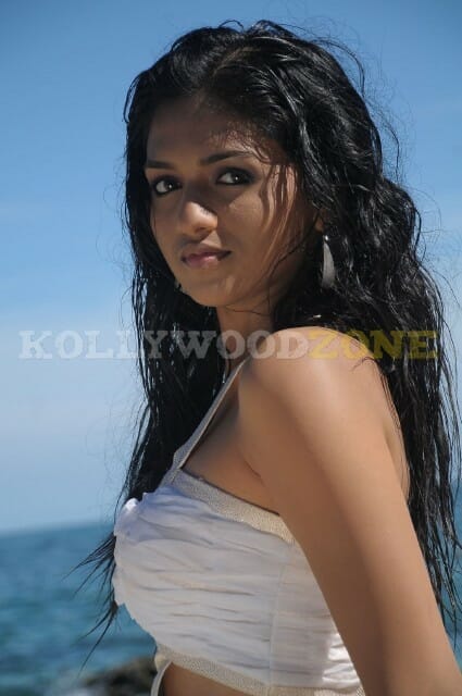 Hot Sunaina Sexy Stills