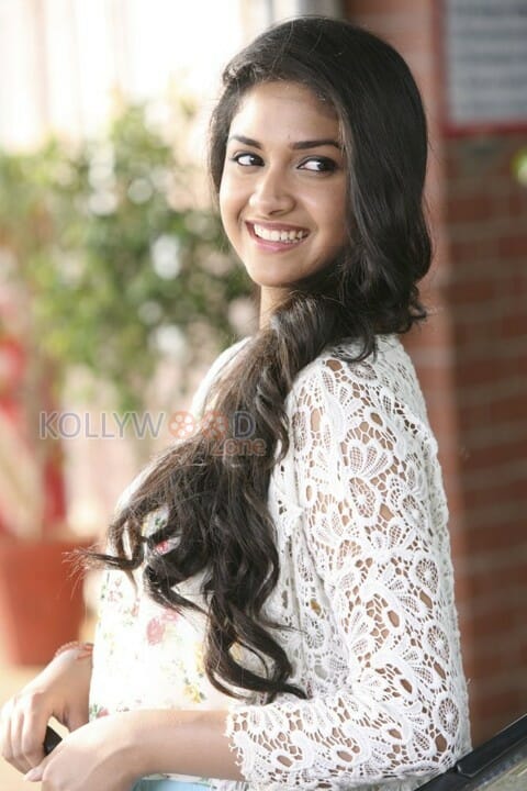 Idhu Enna Maayam Movie Heroine Keerthi Suresh Photos