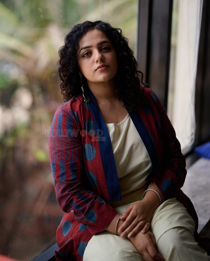 Idly Kadai Actress Nithya Menen Photoshoot Stills 02