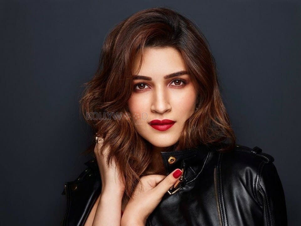 Indian Actress Kriti Sanon Latest Photoshoot Stills