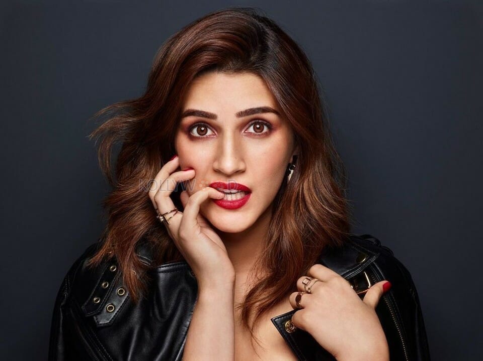 Indian Actress Kriti Sanon Latest Photoshoot Stills