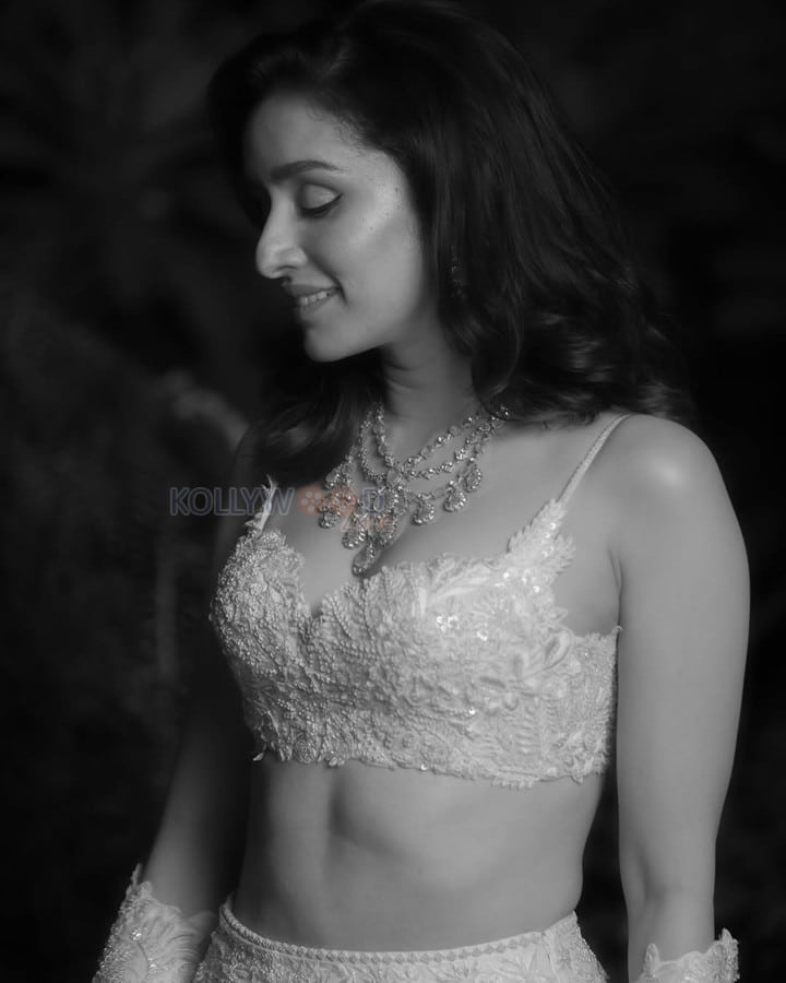 Indian Beauty Queen Shraddha Kapoor in a White Lehenga Photos 07