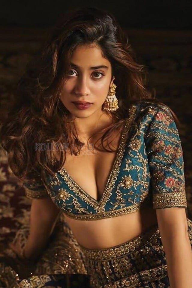 Janhvi Kapoor Oozing Sex Appeal in an Embellished Floral lehenga with Plunging Neckline Photos 01