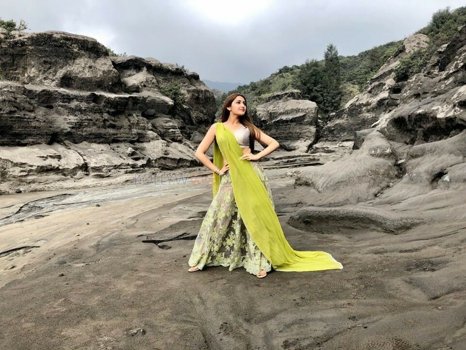 Kaappaan Movie Sayesha Saigal Photos