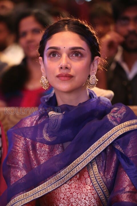 Kaatru Veliyidai Heroine Aditi Rao Hydari Pictures