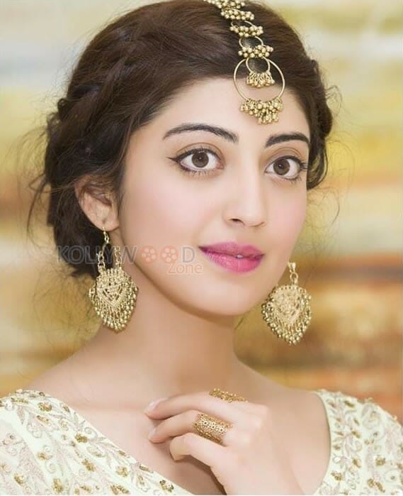 Kannada Film Heroine Pranitha Subash Pictures