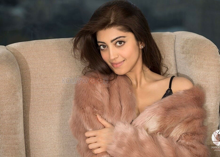 Kannada Heroine Pranitha Subash Photoshoot Photos