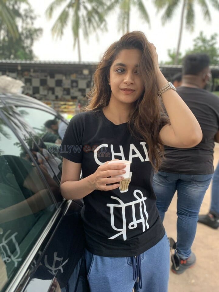 Keerthi Suresh Chai Photos