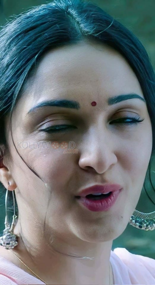 Kiara Advani Face Closeup Stills