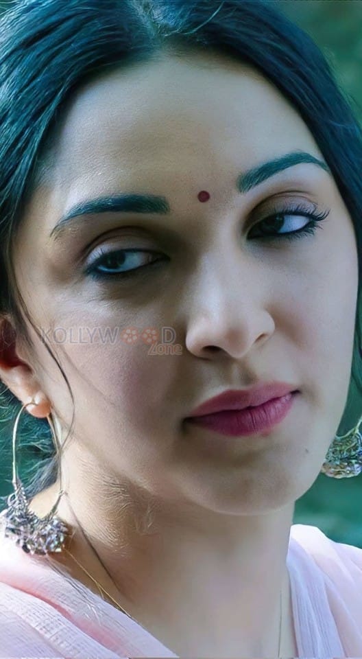Kiara Advani Face Closeup Stills