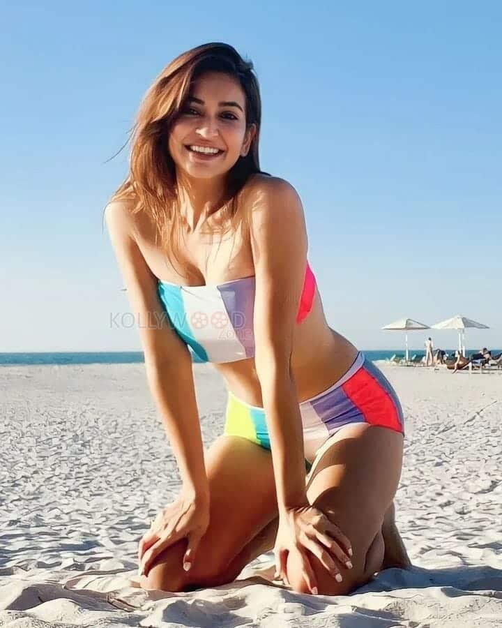 Kriti Kharbanda Colorful Bikini on the Beach Photo 01