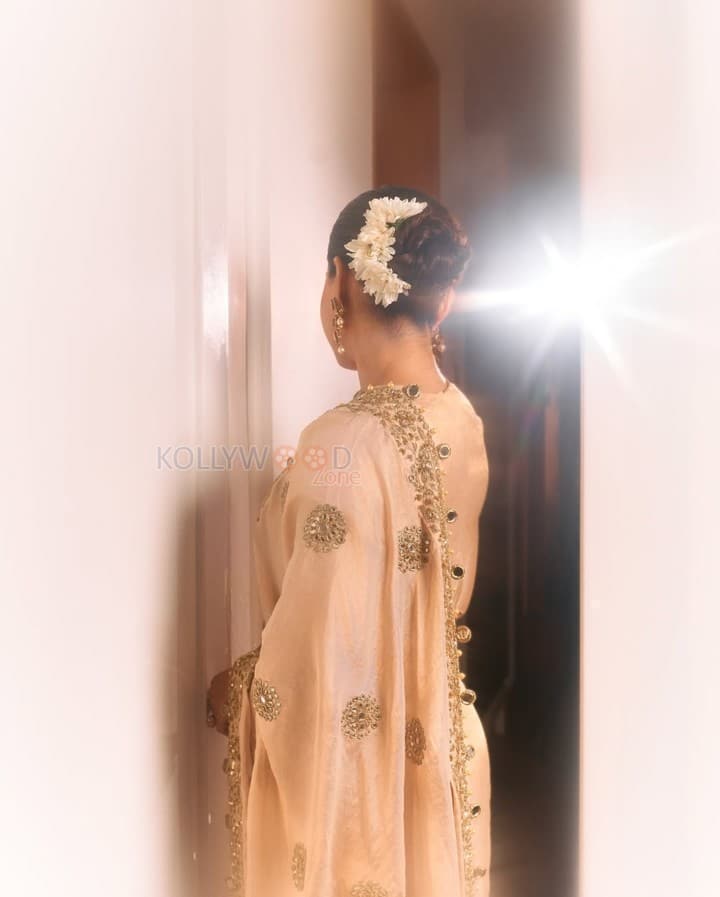 Kuberaa Actress Rashmika Mandanna in a Beige Kurta Churidar Set Photos 02