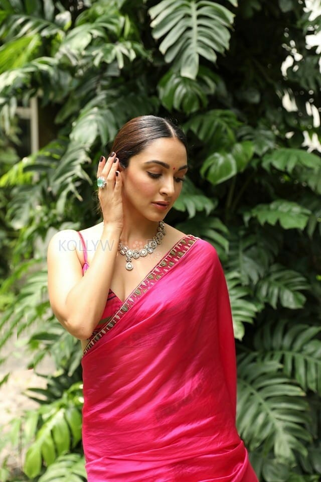 Laxmii Heroine Kiara Advani Stills