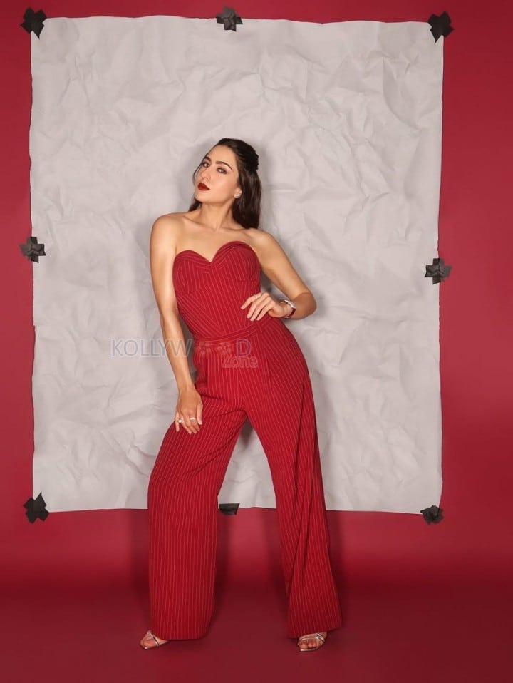Luscious Sara Ali Khan in a Red Off Shoulder Jumpsuit Photos 05