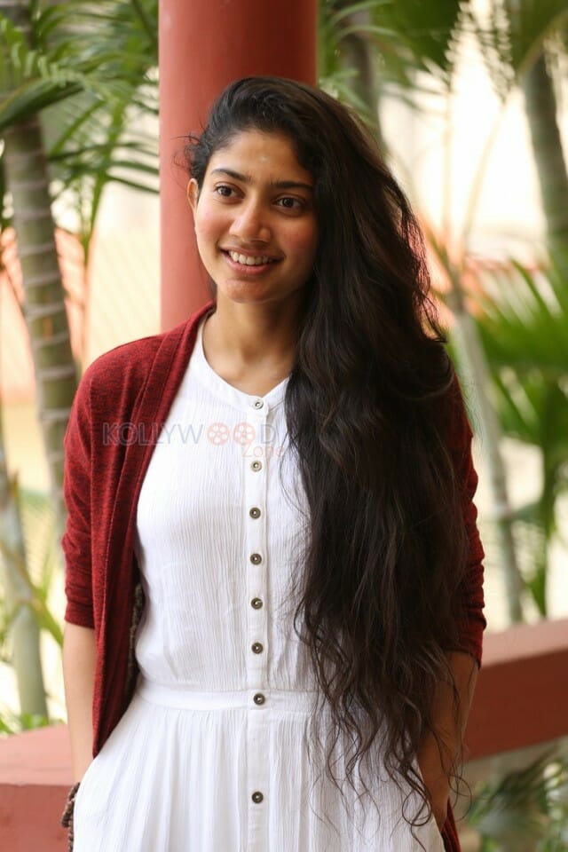 Maari Heroine Sai Pallavi Interview Stills