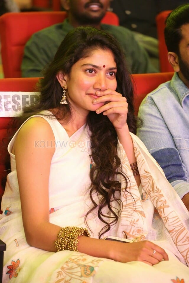 Maari Heroine Sai Pallavi Pictures