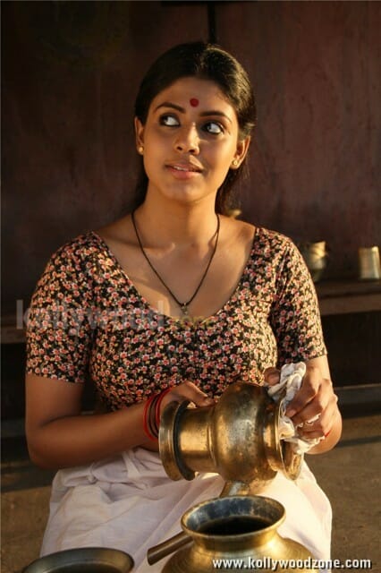 Malayalam Actress Iniya Sexy Pictures