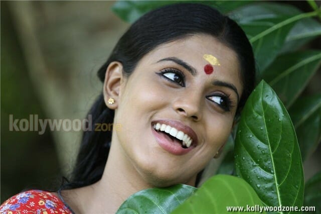 Malayalam Actress Iniya Sexy Pictures
