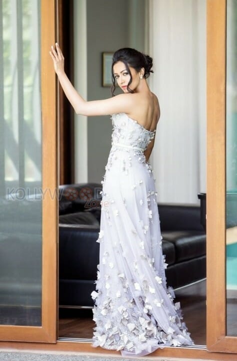 Mallu Actress Catherine Tresa Sexy Photos