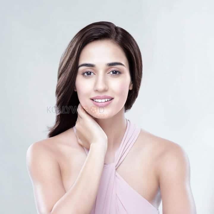 Milky White Disha Patani Photo 01