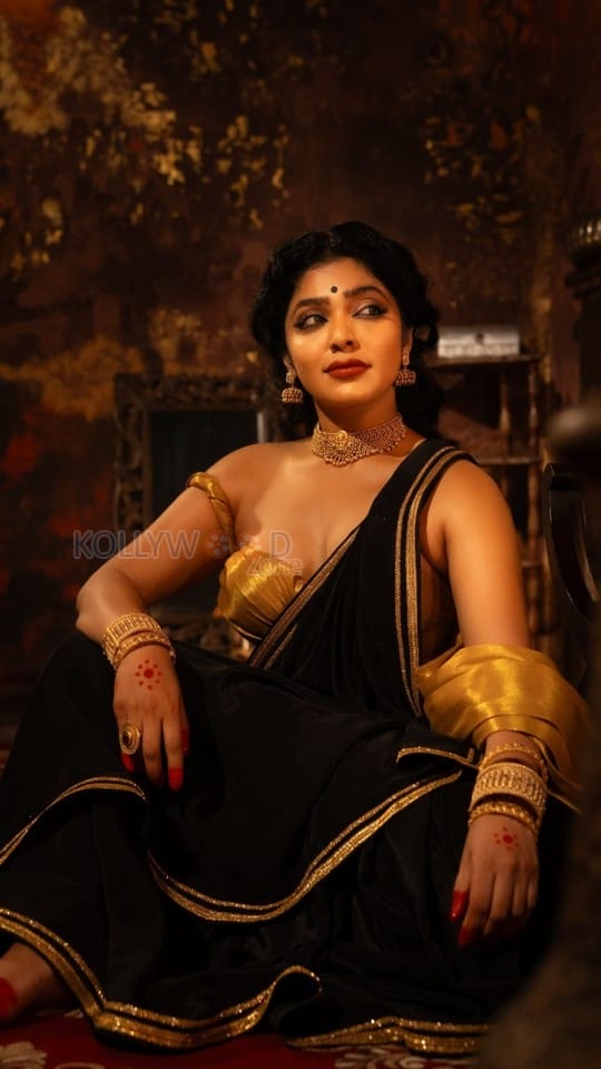 Mollywood Actress Rima Kallingal as Rani of Mahabali Vindhyavali Photoshoot Pictures 05