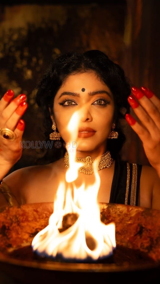 Mollywood Actress Rima Kallingal as Rani of Mahabali Vindhyavali Photoshoot Pictures 08