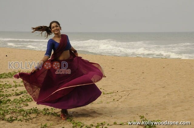 Naanthanda Heroine Anaika Soti Spicy Photos