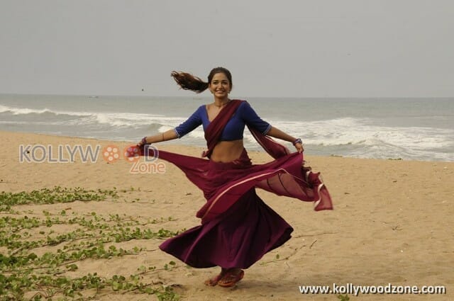Naanthanda Heroine Anaika Soti Spicy Photos