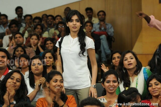 Neethane En Ponvasantham Heroine Samantha Stills