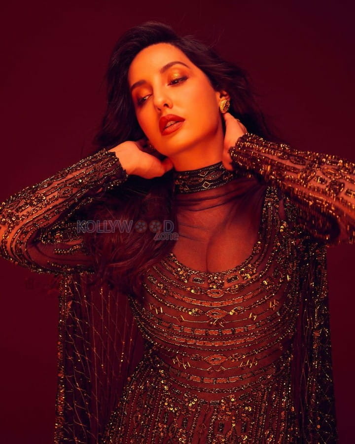 Nora Fatehi Stunning Bold Pic