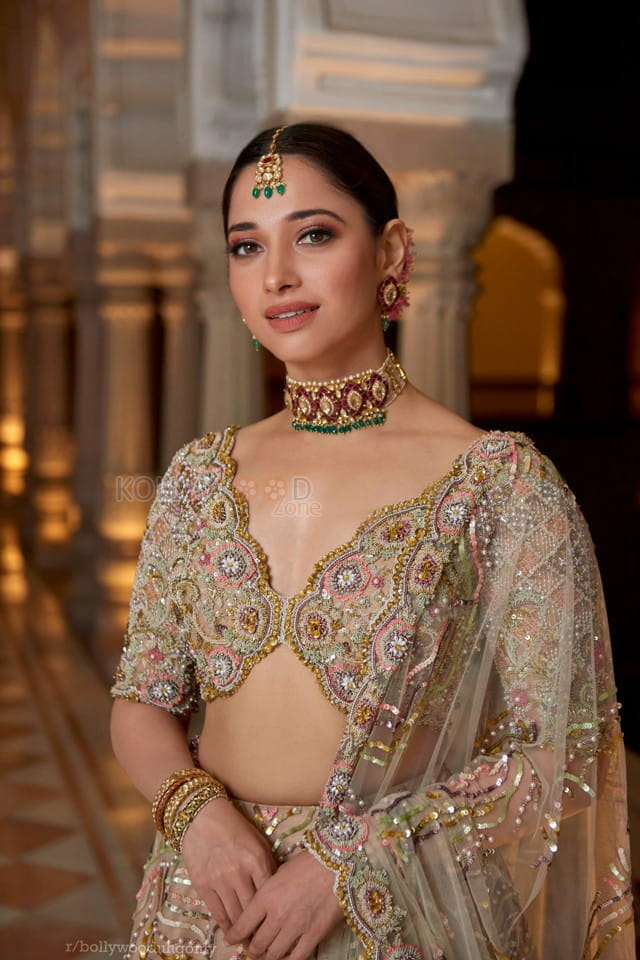 November Story Actress Tamannaah Bhatia Photoshoot Pictures 08