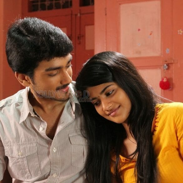 Oru Pakka Kathai Movie Review