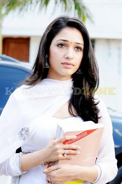 Padikathavan actress tamanna stills