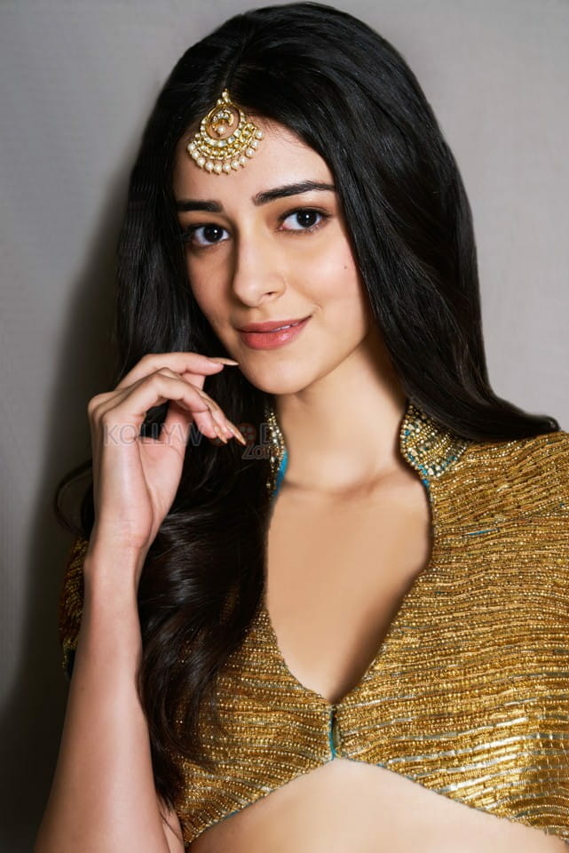 Petite Beauty Ananya Panday Pictures 04