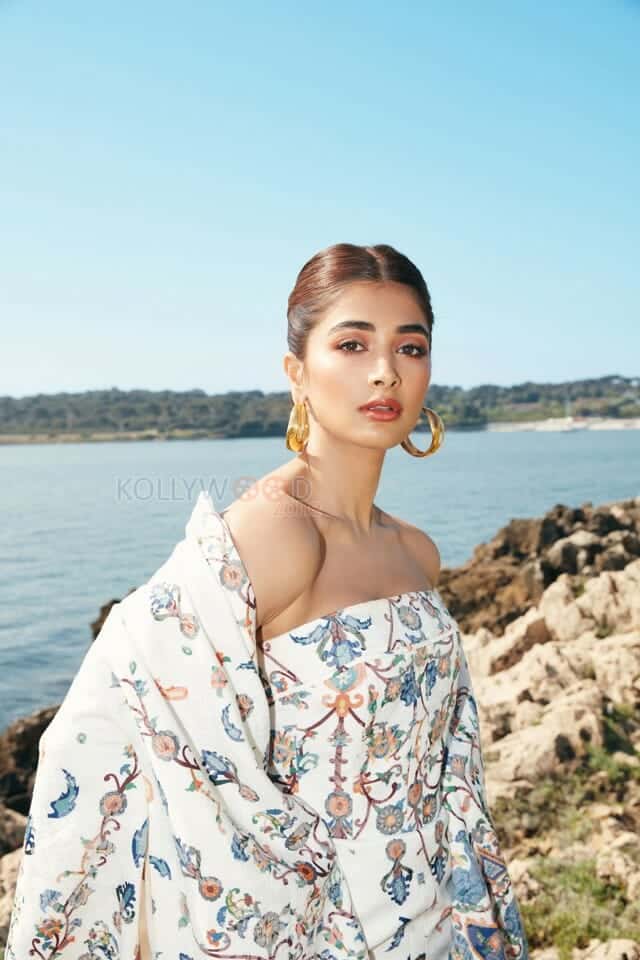 Pooja Hegde at Cannes 2022 Pictures 02
