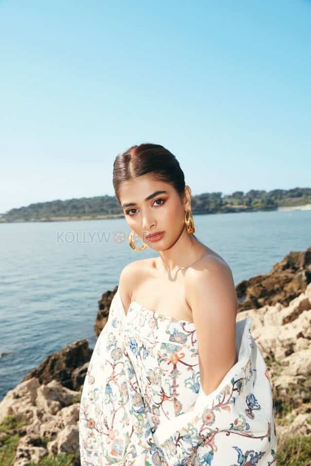 Pooja Hegde at Cannes 2022 Pictures 04
