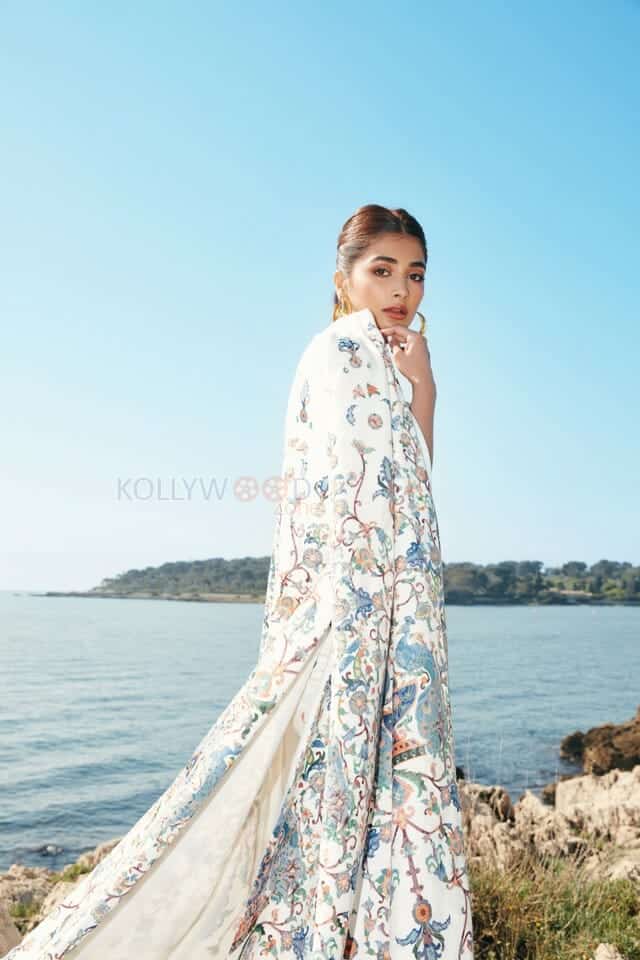 Pooja Hegde at Cannes 2022 Pictures 09