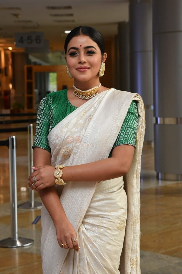 Poorna at Thalaivi Movie Pre Release Event Stills 03