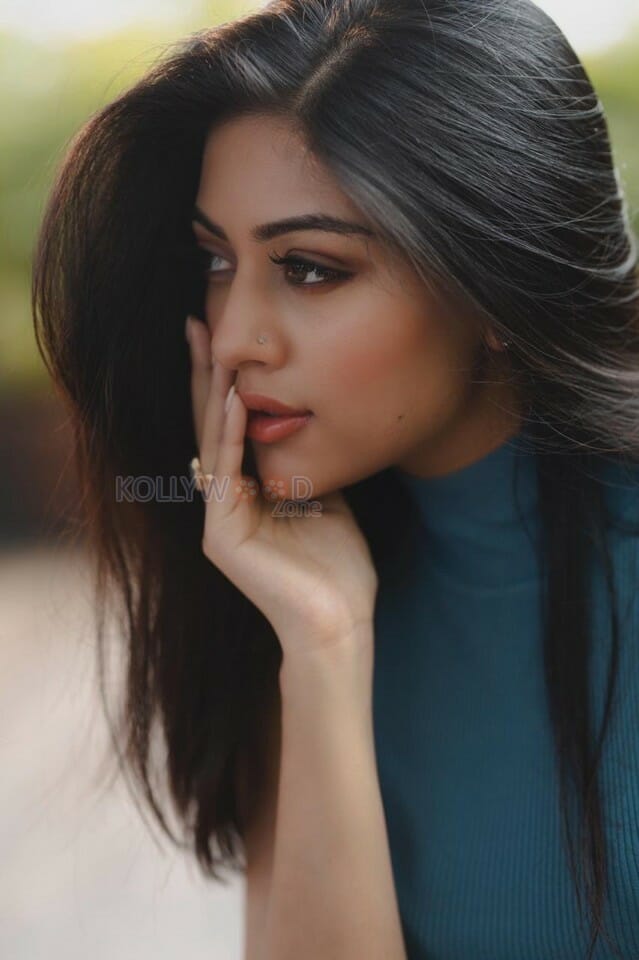 Pretty Anu Emmanuel Sexy Photos