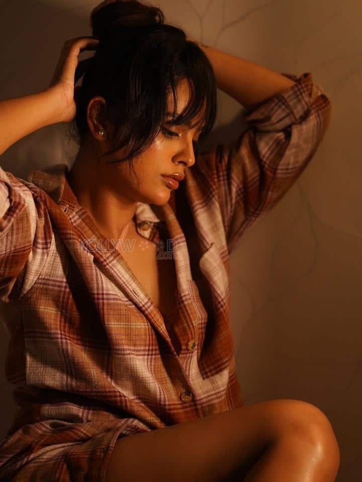Pretty Nandita Swetha in a Brown Oversized Unbuttoned Shirt with a Nude Bra Photos 01