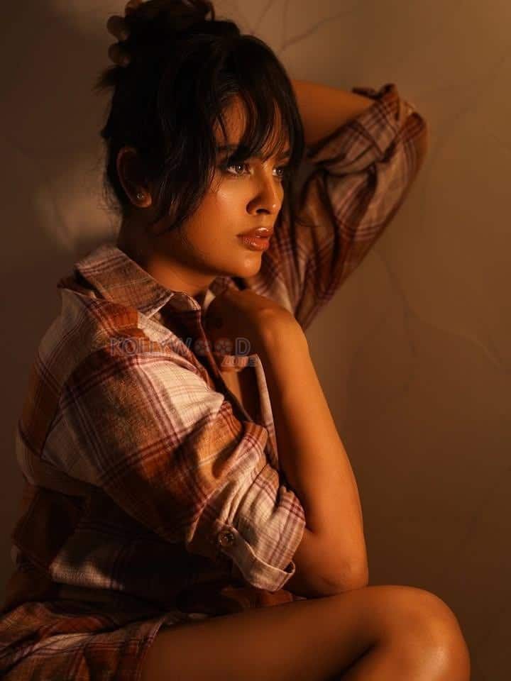 Pretty Nandita Swetha in a Brown Oversized Unbuttoned Shirt with a Nude Bra Photos 02