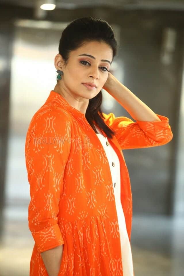 Priyamani at Bhama Kalapam Movie Interview Pictures 14