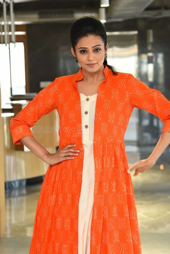 Priyamani at Bhama Kalapam Movie Interview Pictures 32