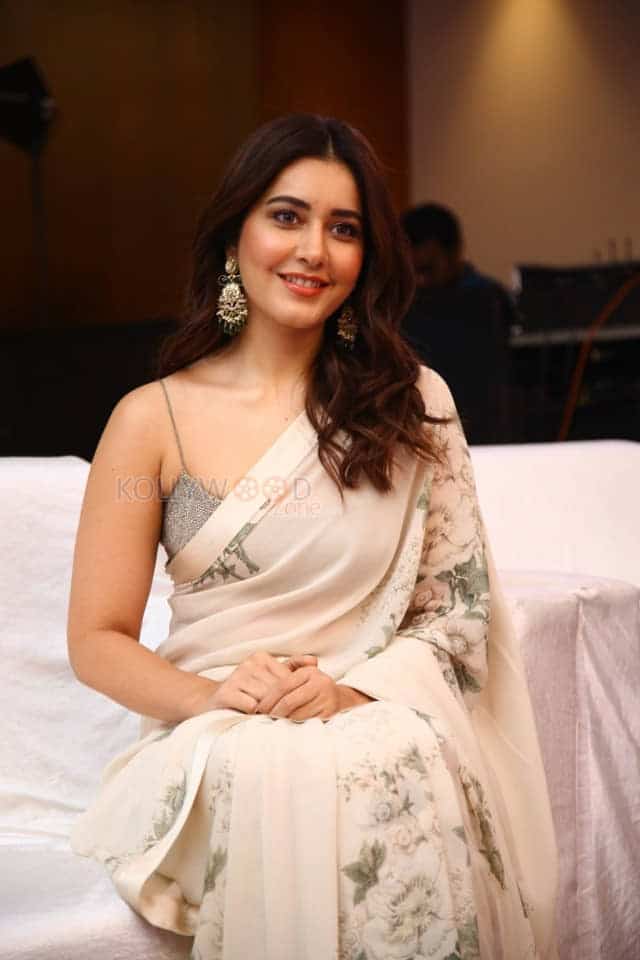 Raashi Khanna at Aha Exclusive 3 Roses Pre Launch Pictures 02