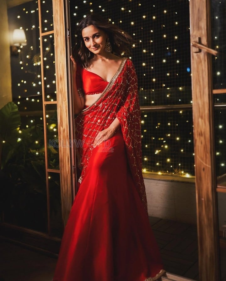 Radiant Beauty Alia Bhatt in a Red Manish Malhotra Lehenga Photos 01
